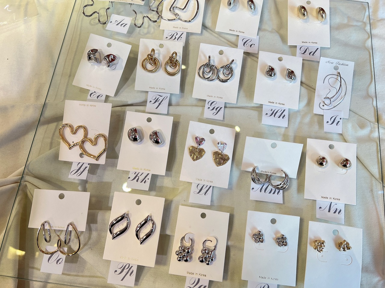デザインピアス