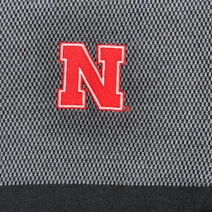 【adidas】カレッジロゴ ネブラスカ大学 Nebraska 刺繍ロゴ ブランドロゴ スポブラ ハーフジップ スウェット プルオーバー アディダス L 天竺編み 柄 切替 US古着