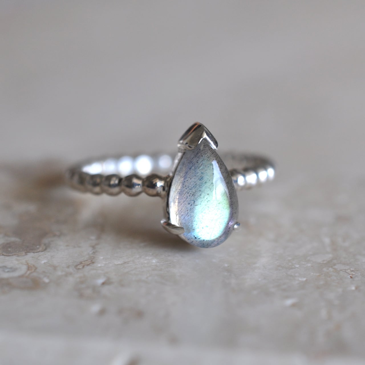 Labradorite Bezel Setting ring ラブラドライトリング | ETORA JEWELRY