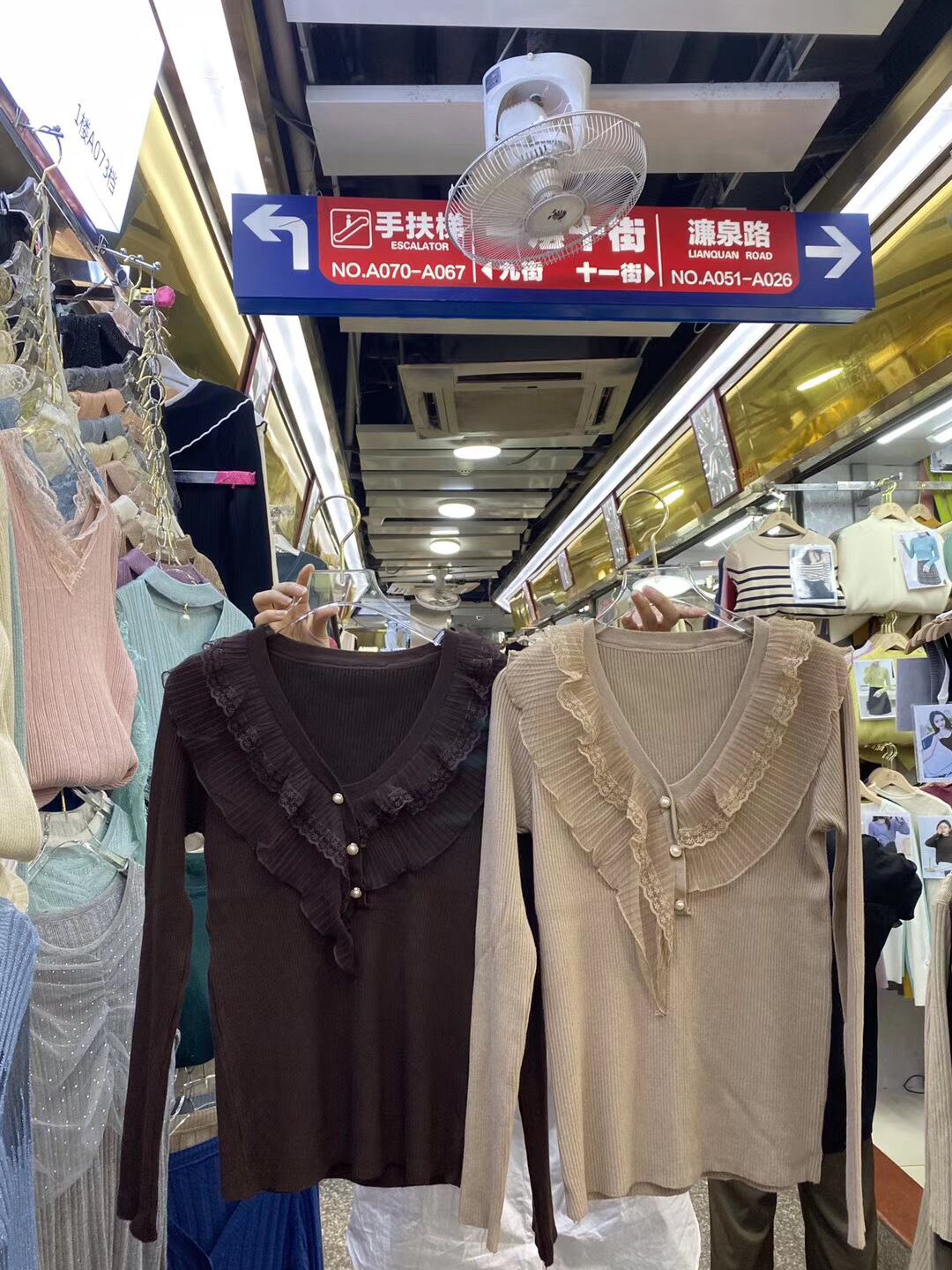 フロントレースリブニット