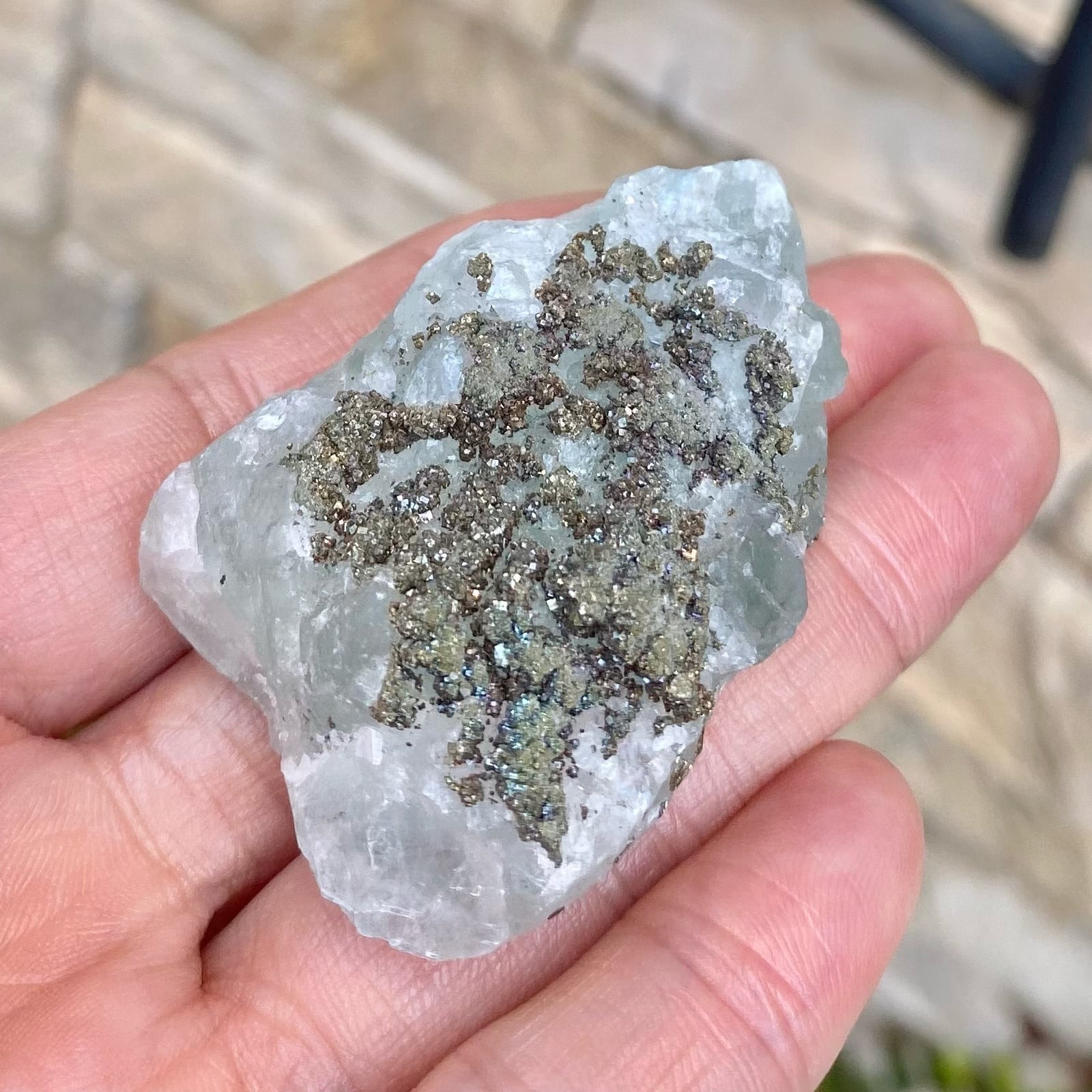 素敵❣️天然石 パイライト共生フローライトの原石　鉱物　置物D.39 素敵️天然石 パイライト共生フローライトの原石 鉱物 置物D.39