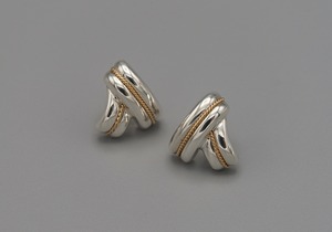 「Tiffany & Co.(ティファニー)」 Old Tiffany & Co.　Twist Rope　Earrings – Size  / silverK14（オールドティファニー　ツイストロープ　ピアス（・silverK14）
