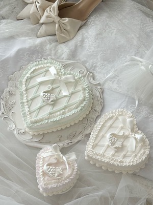 Swan Cake Lサイズ(9月30日まで期間限定販売)