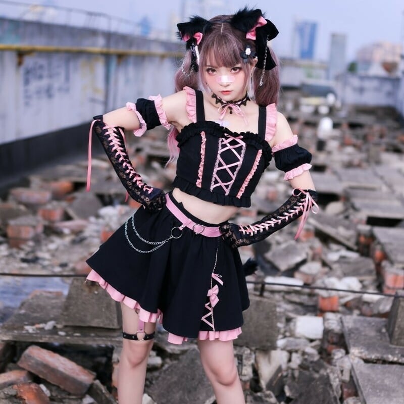 サブカル 服 地雷系 通販 ロリータ 闇かわいい 4ピース 上下セット ベルト チェーン レースアップバンギャ コンカフェ 原宿女子