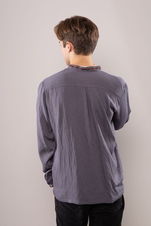 ウクライナ刺繍ヴィシヴァンカ　クロスステッチ手刺繍　XLサイズ　メンズ