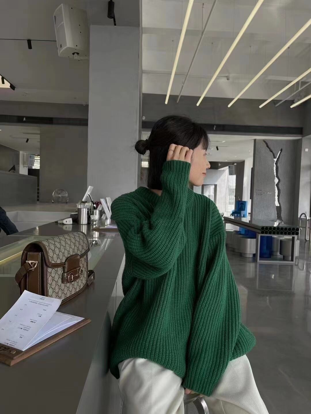 クルーネックカラーニット　AJ2205-513