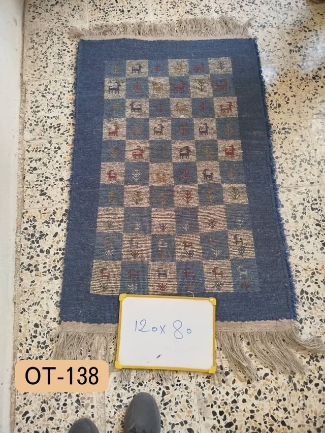 2026年 織りたてギャッベ【No.138】 ※現在、こちらの商品はイランに置いてあります。ご希望の方は先ずは在庫のご確認をお願いします。