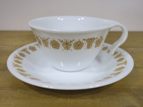 Corelle(コーニング社) バタフライゴールド C&S