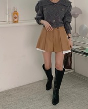 タックショートパンツ