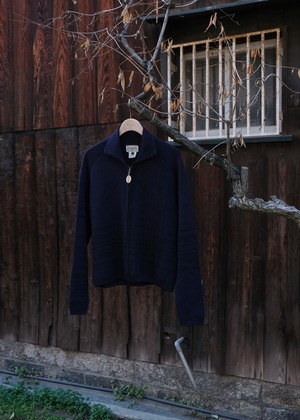 DIRK BIKKEMBERGS metal charm zip sweater | CETTEN
