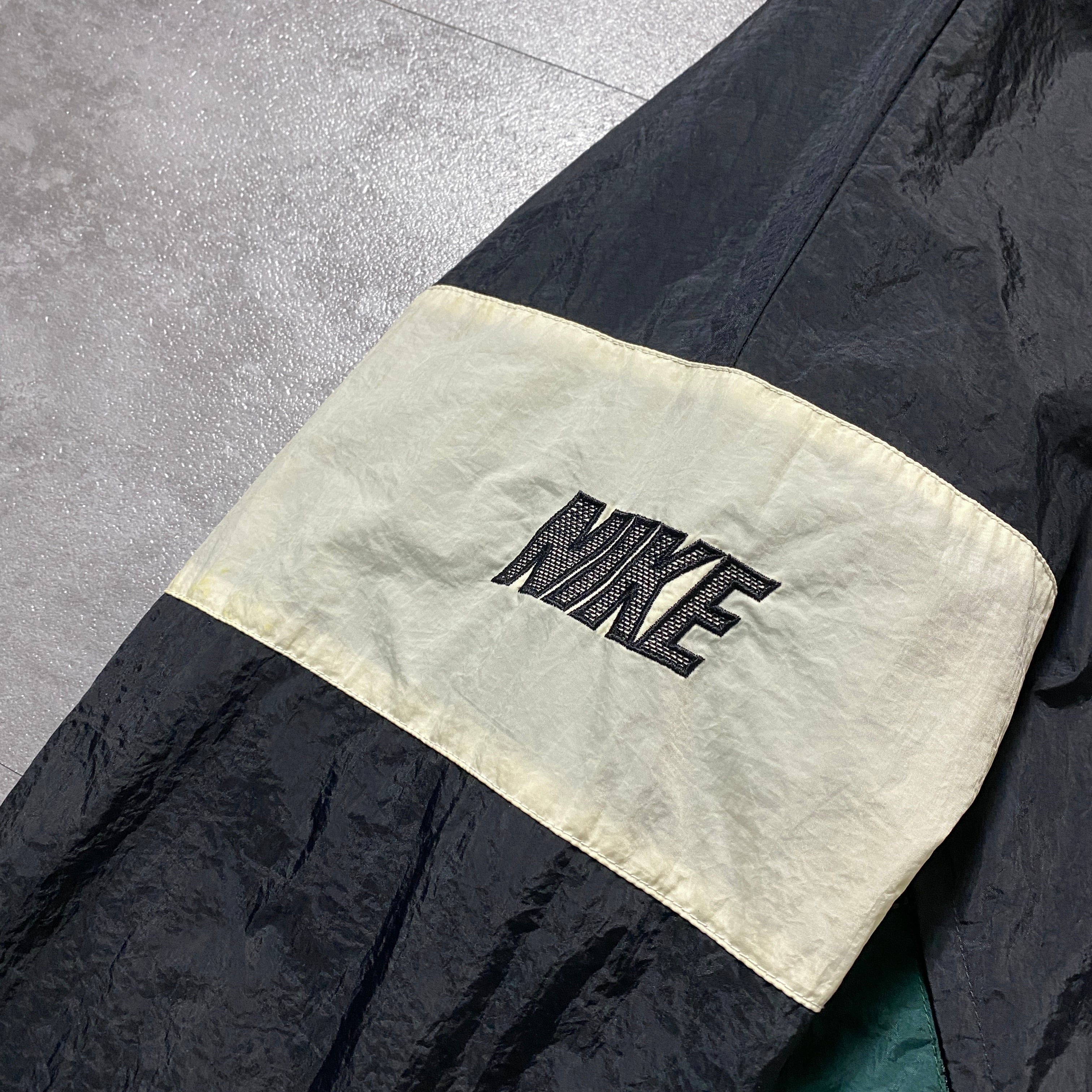 90's NIKE ナイキ スウォッシュ 刺繍ワンポイント アーム刺繍 グリーン