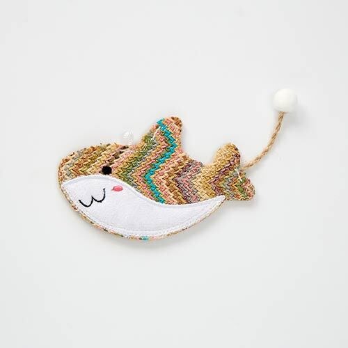 【キャットニップトーイ  サメ】カミカミ遊びでデンタルおもちゃに！サークルやイスに吊るしてお留守番のお供に！ネコポス対応！（全国330円）