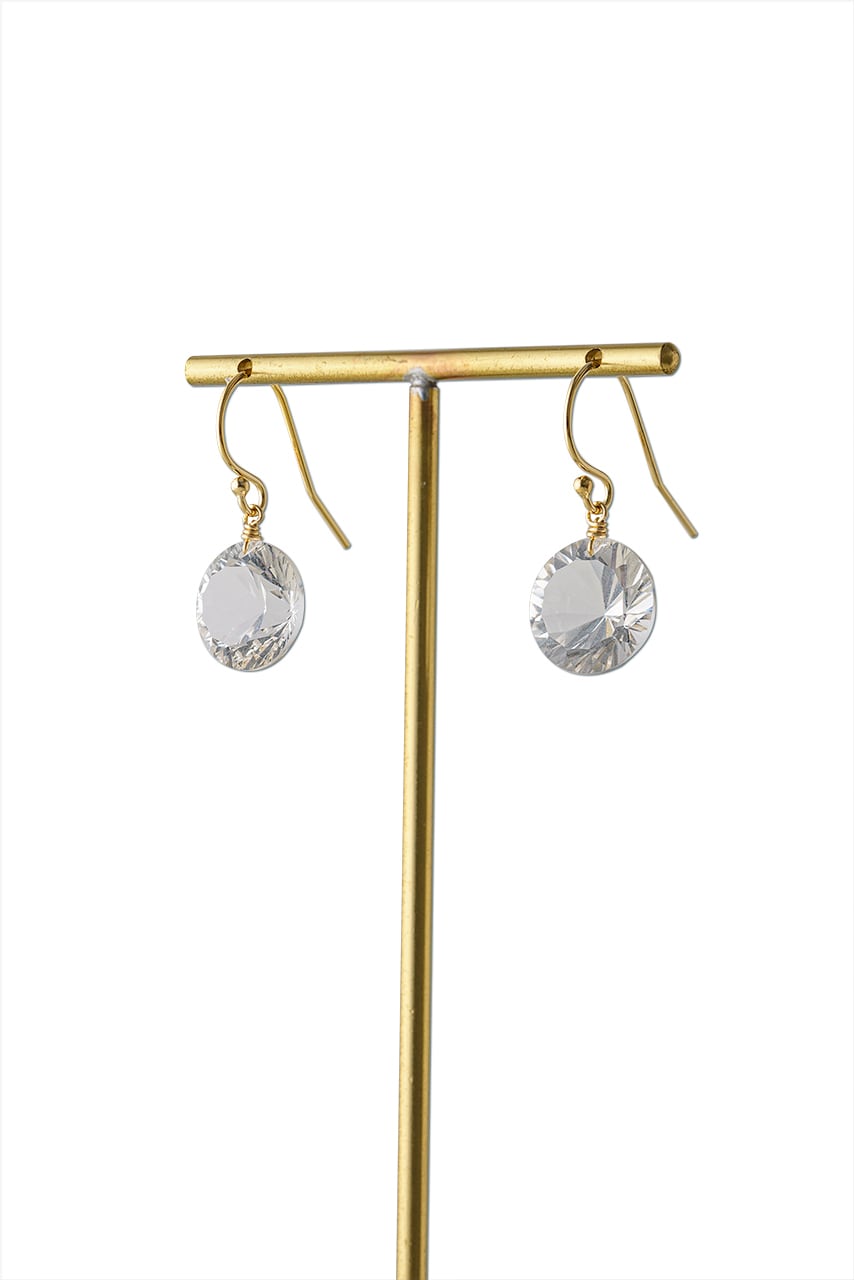 クリスタル ダブルコンケーブカット ピアス img_bd28a1fbce5a70f45e73714598