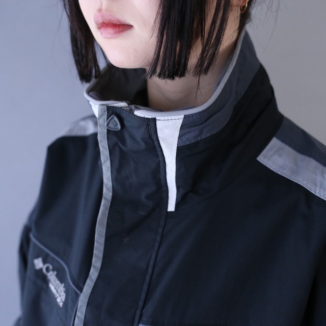 "Columbia" tech coloring mountain jacket