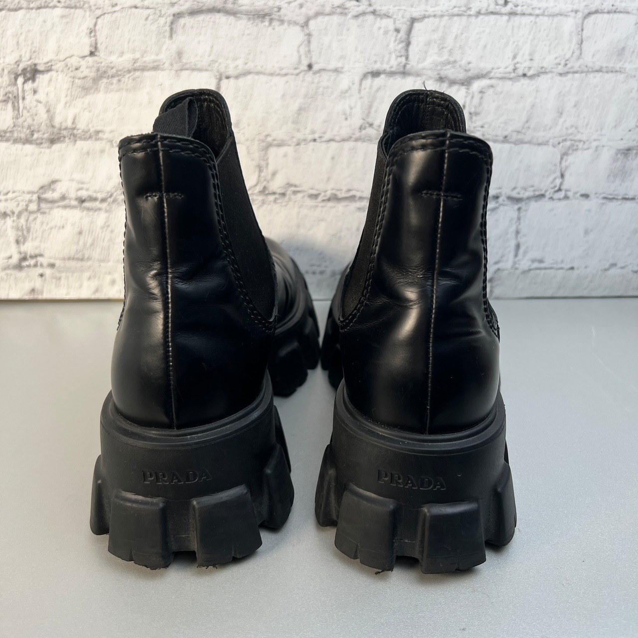 PRADA プラダ チェルシーブーツ ブラック A-9198