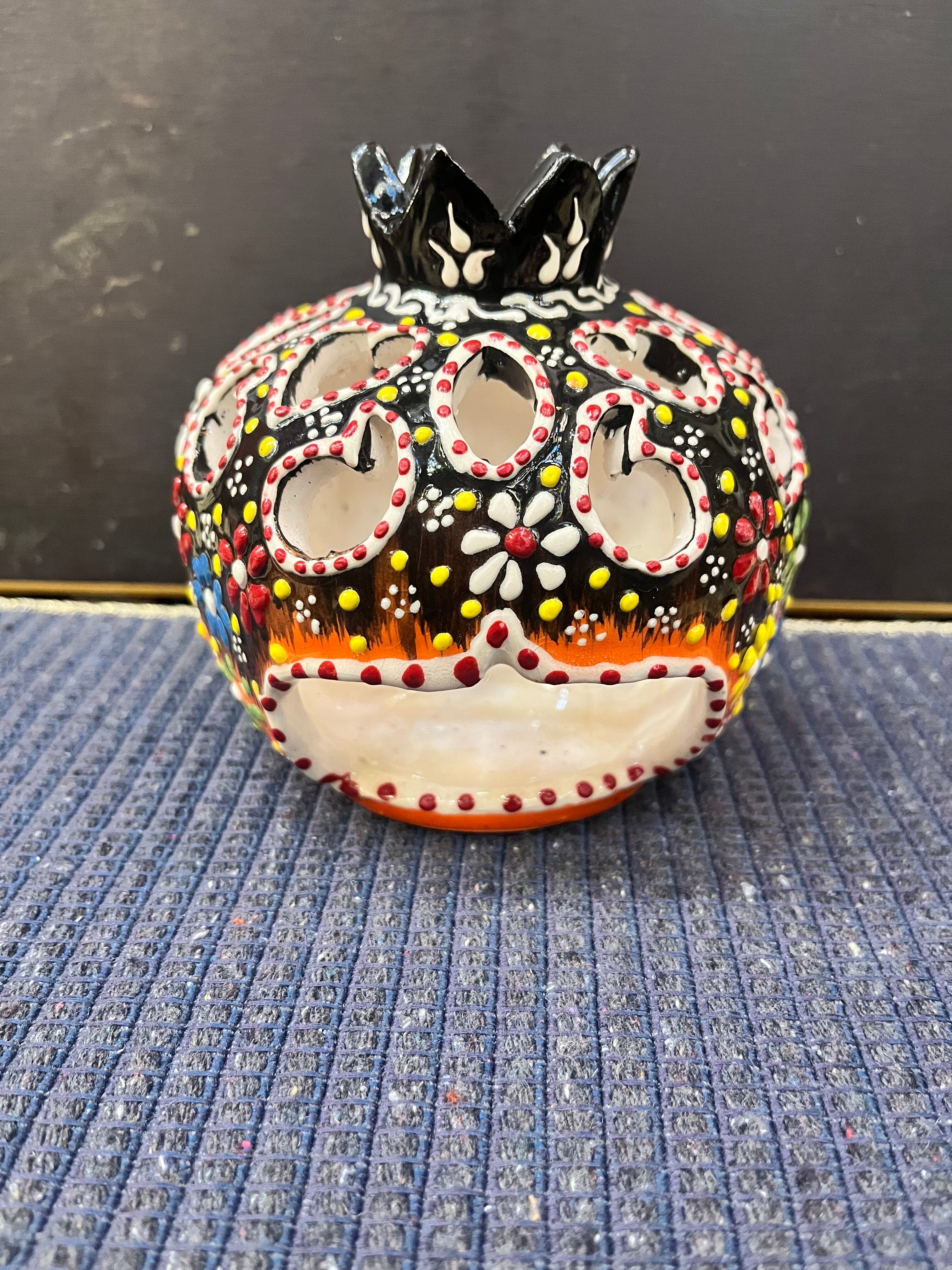 陶磁器 手描き 置物   ザクロ 楽天市場】トルコ陶器 ザクロ Sサイズ 高さ8×直径7.5cm フラワー