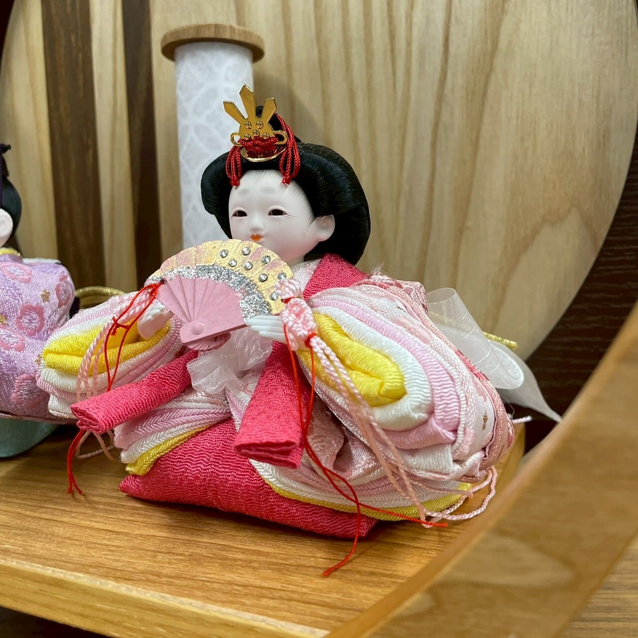 雛人形＜おさな雛ころん＞円｜ひな人形 | 【公式】人形のはなふさ