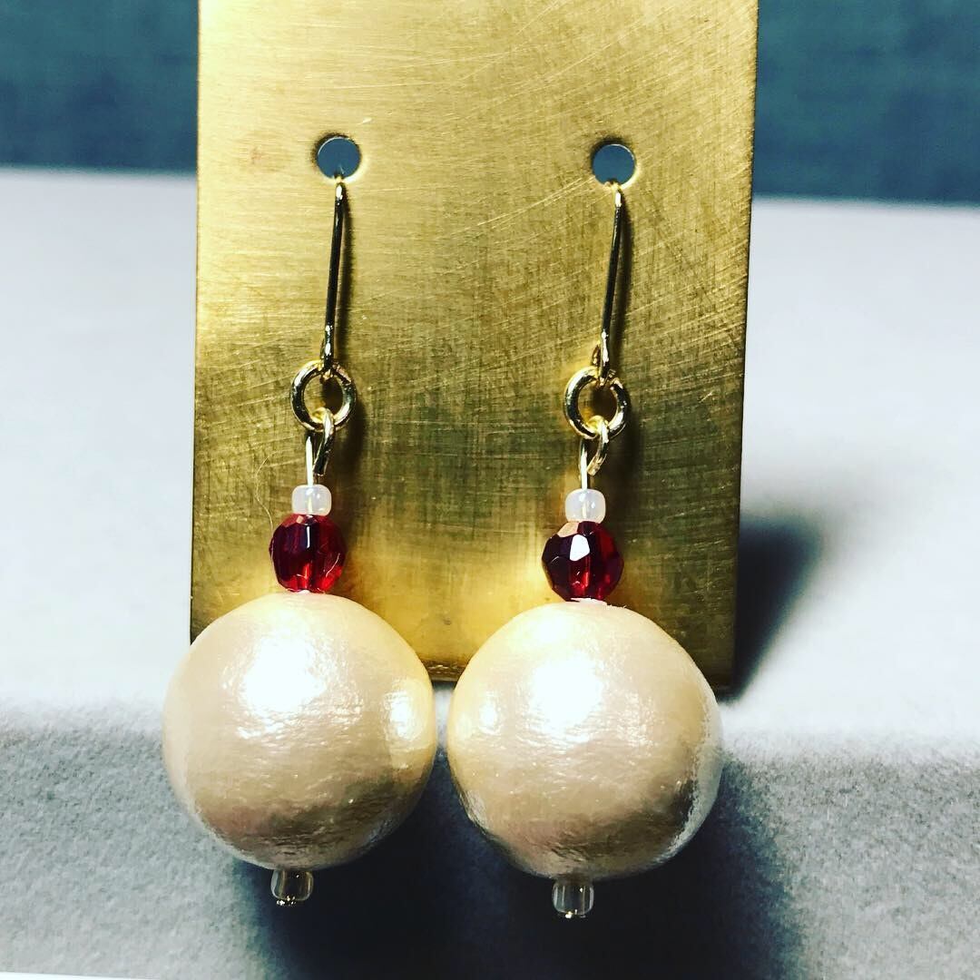 0019:大粒コットンパールピアス