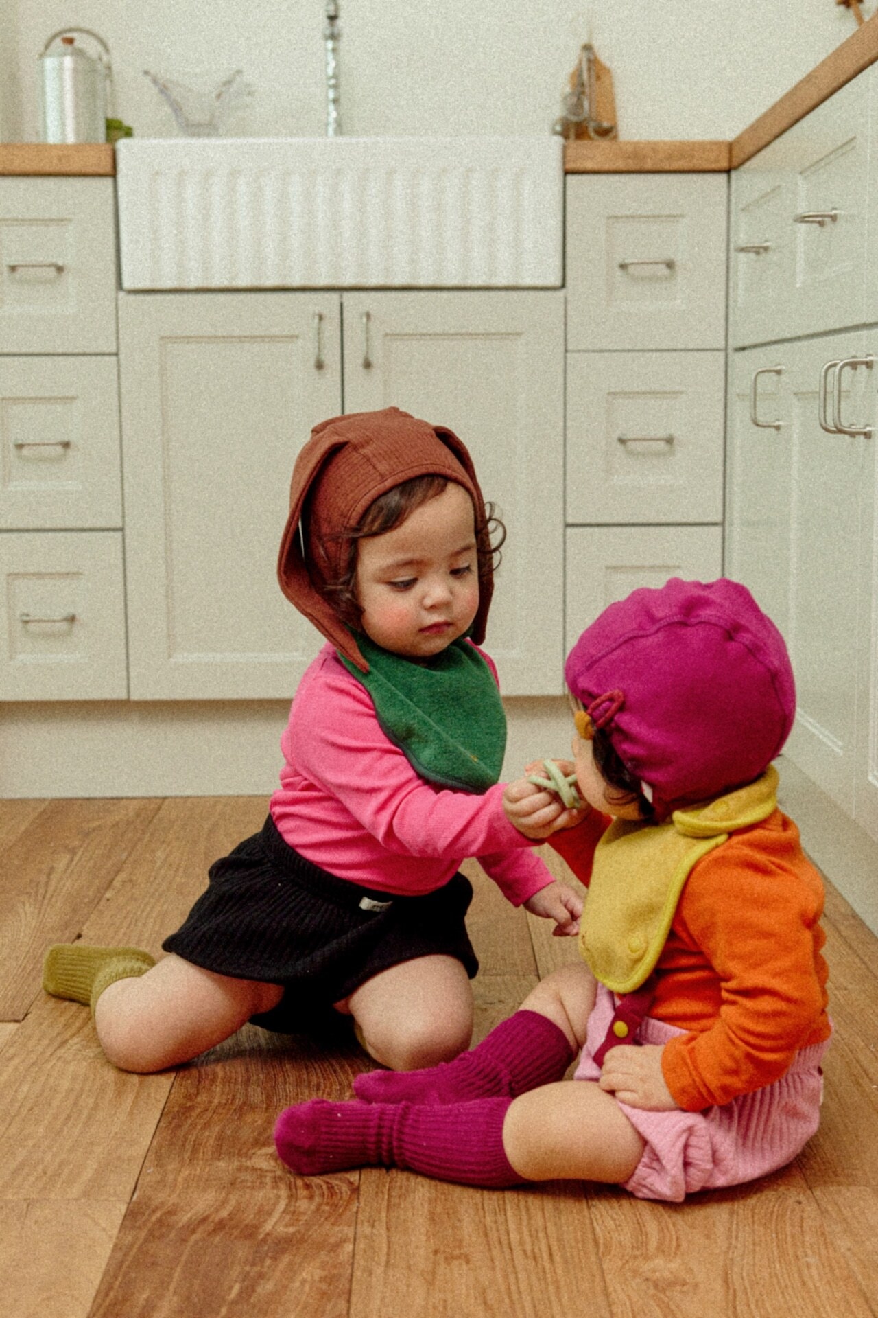 〖取寄〗韓国子供服 / 26winter / avo / TERRY PACIFIER BIB / ビブ / スタイ *free*