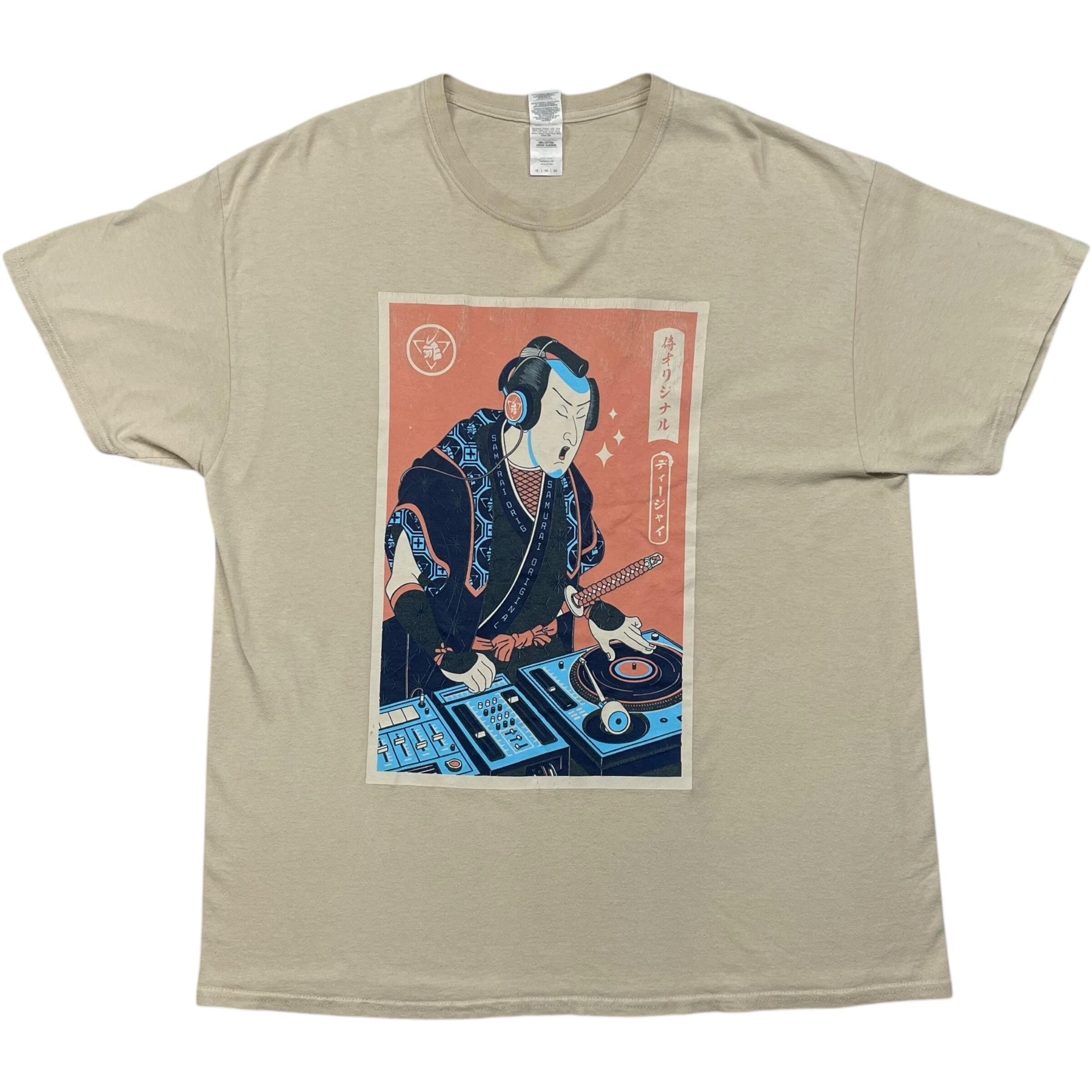 《XL》GILDAN ギルダン Tシャツ フロントプリント 侍DJ ベージュ no.7528