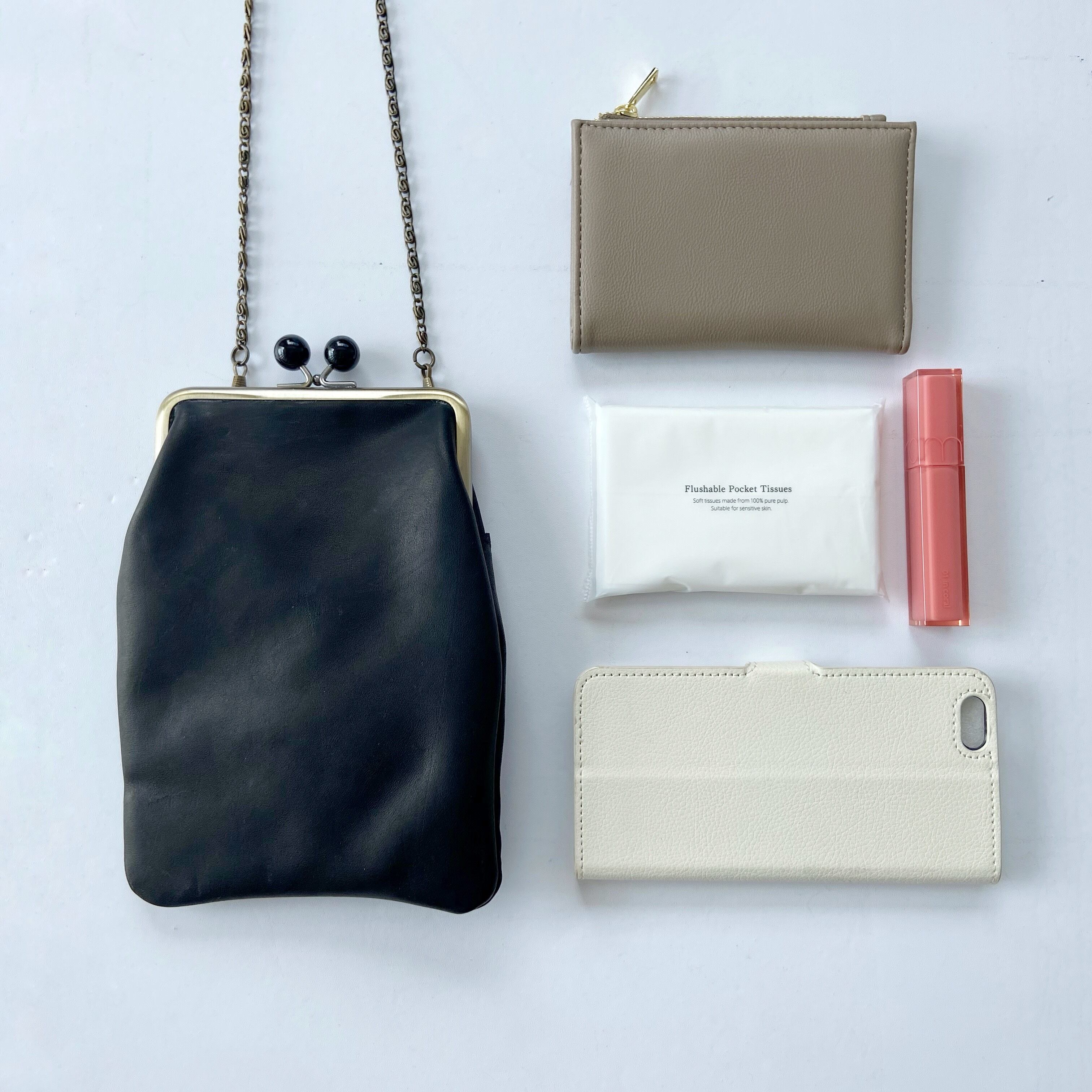 スマホと必需品で軽快に！がま口スマホポシェット選べる4色＊ホース