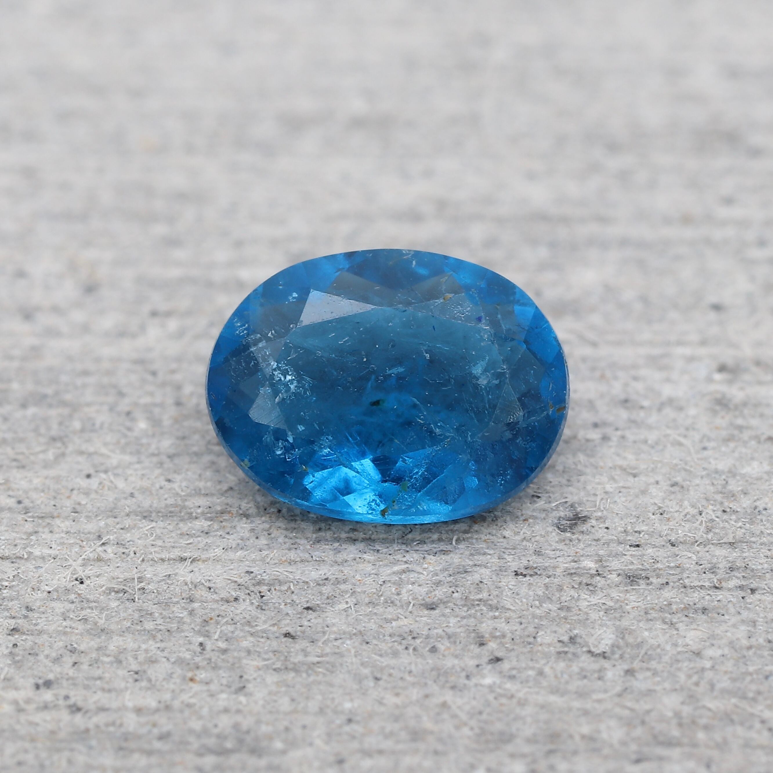 天然 アイオライト ルース 1.24ct 非加熱 アフリカ産 綺麗に輝く 