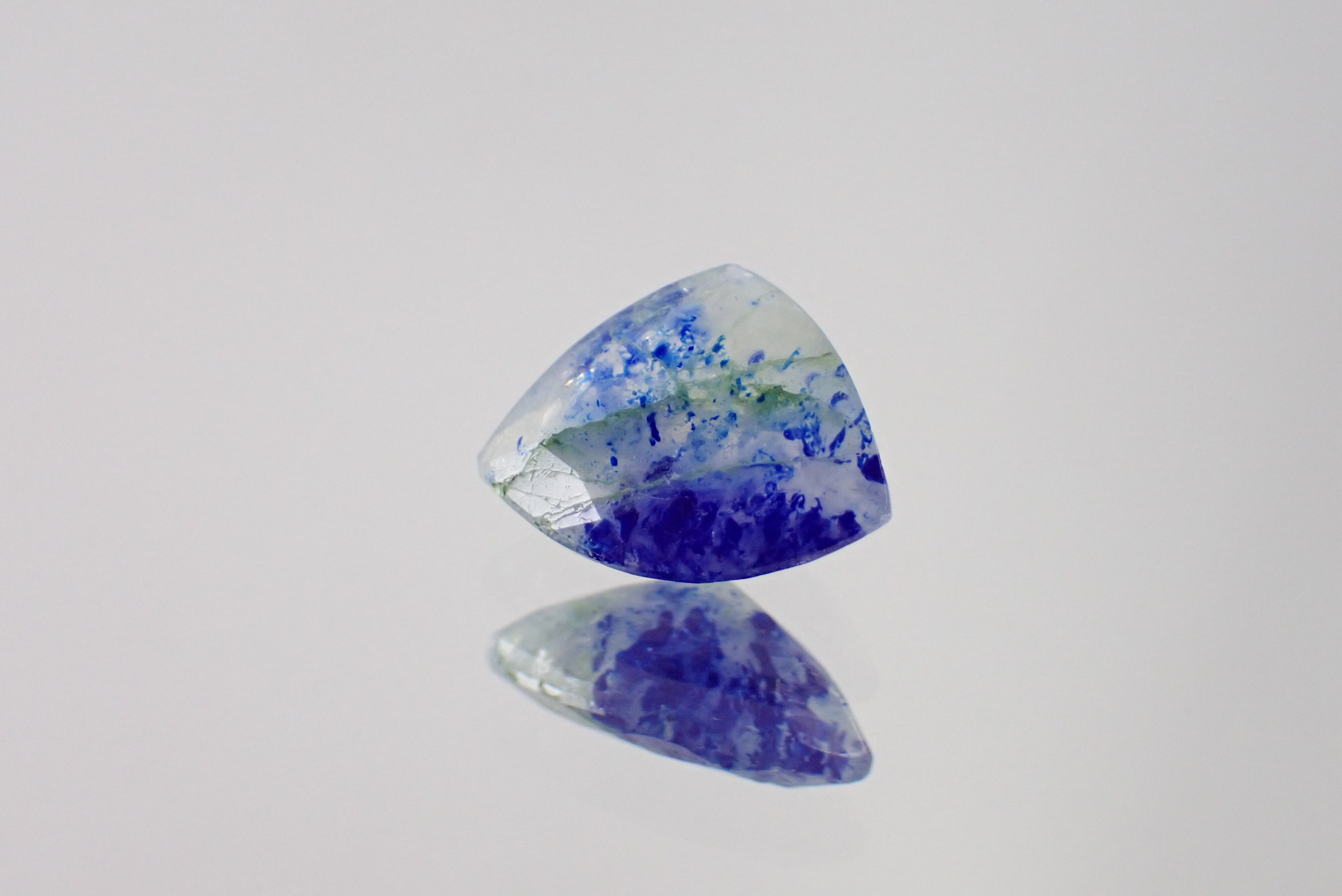 ラズライトインソーダライト(簡易ソーティング付) 2.183ct [C6‐405