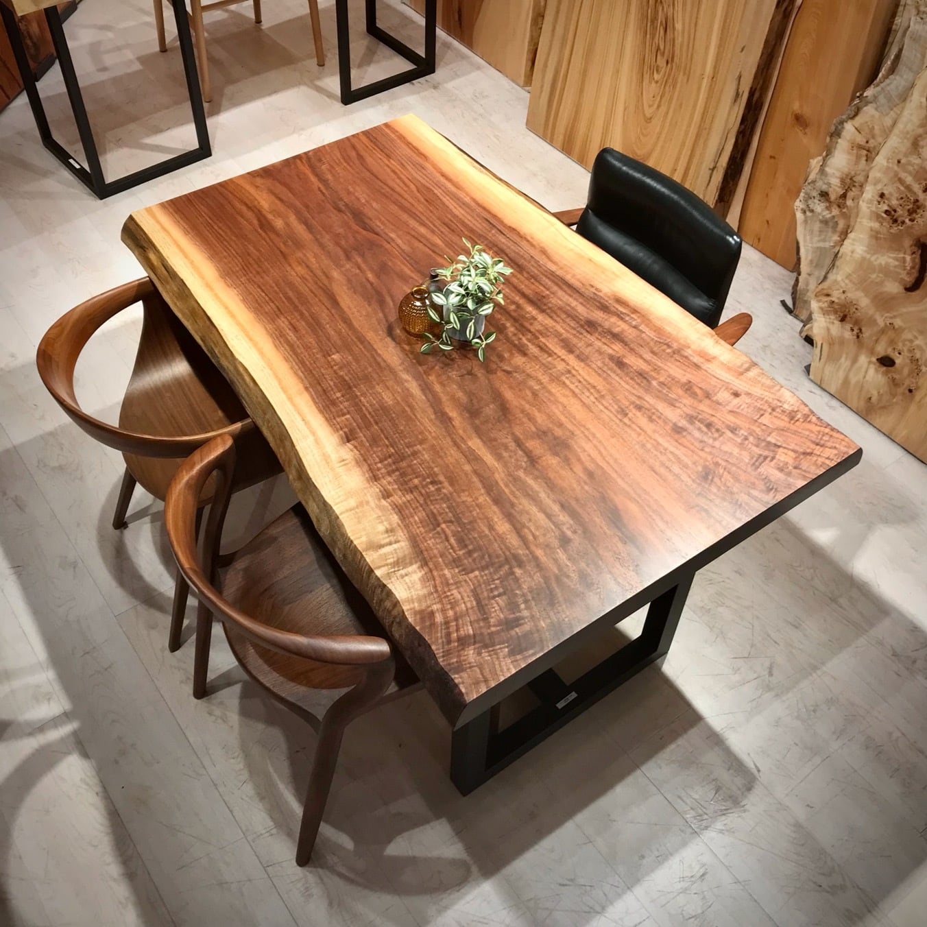 ウォールナット 一枚板 | 千年家具 - 一枚板 テーブル専門店