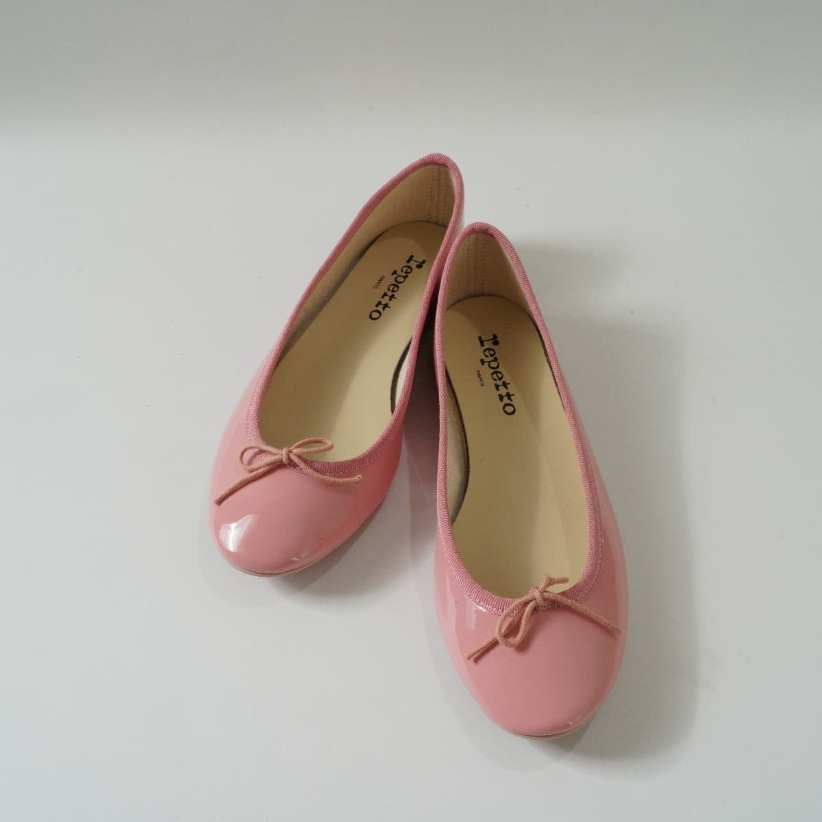 定価4.5万 未使用 Repetto レペット LILI BALLGOM AD リリ バレリーナシューズ バレエ パテントレザー フラット  VX1790VLUX 牛革 ピンク 靴 37 | 「フクル」ファッションブランドユーズドセレクトショップ powered by BASE