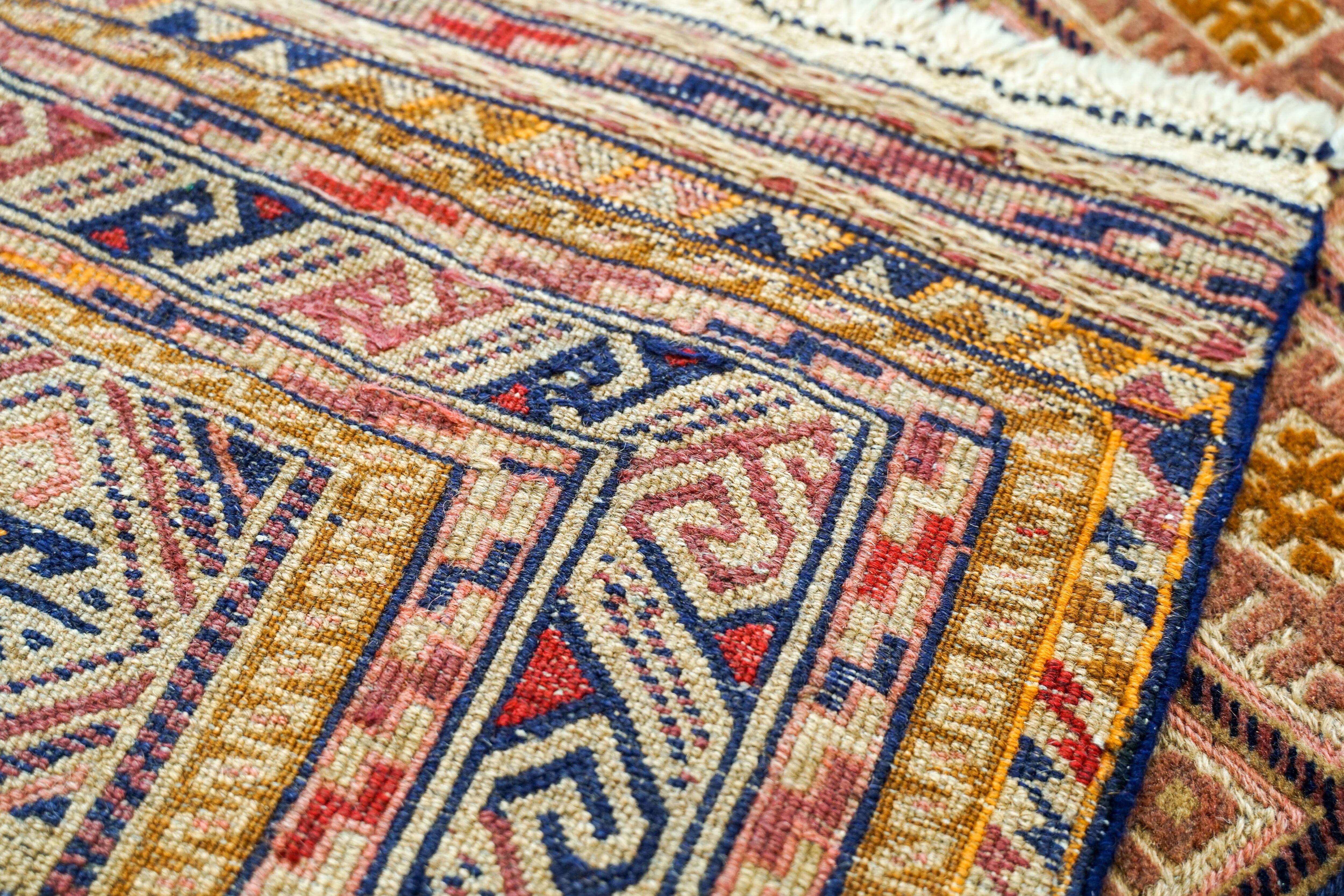 137×106cm アフガン手織りマシュワニキリム 手織り 絨毯