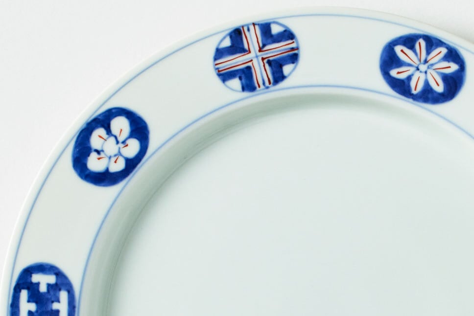 福珠窯】有田焼／染錦 丸紋 縁起皿 24㎝ | ピースクラフツ