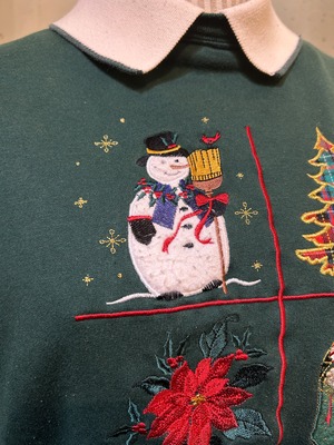 "Bobbie Brooks"snow man embroidery green sweat