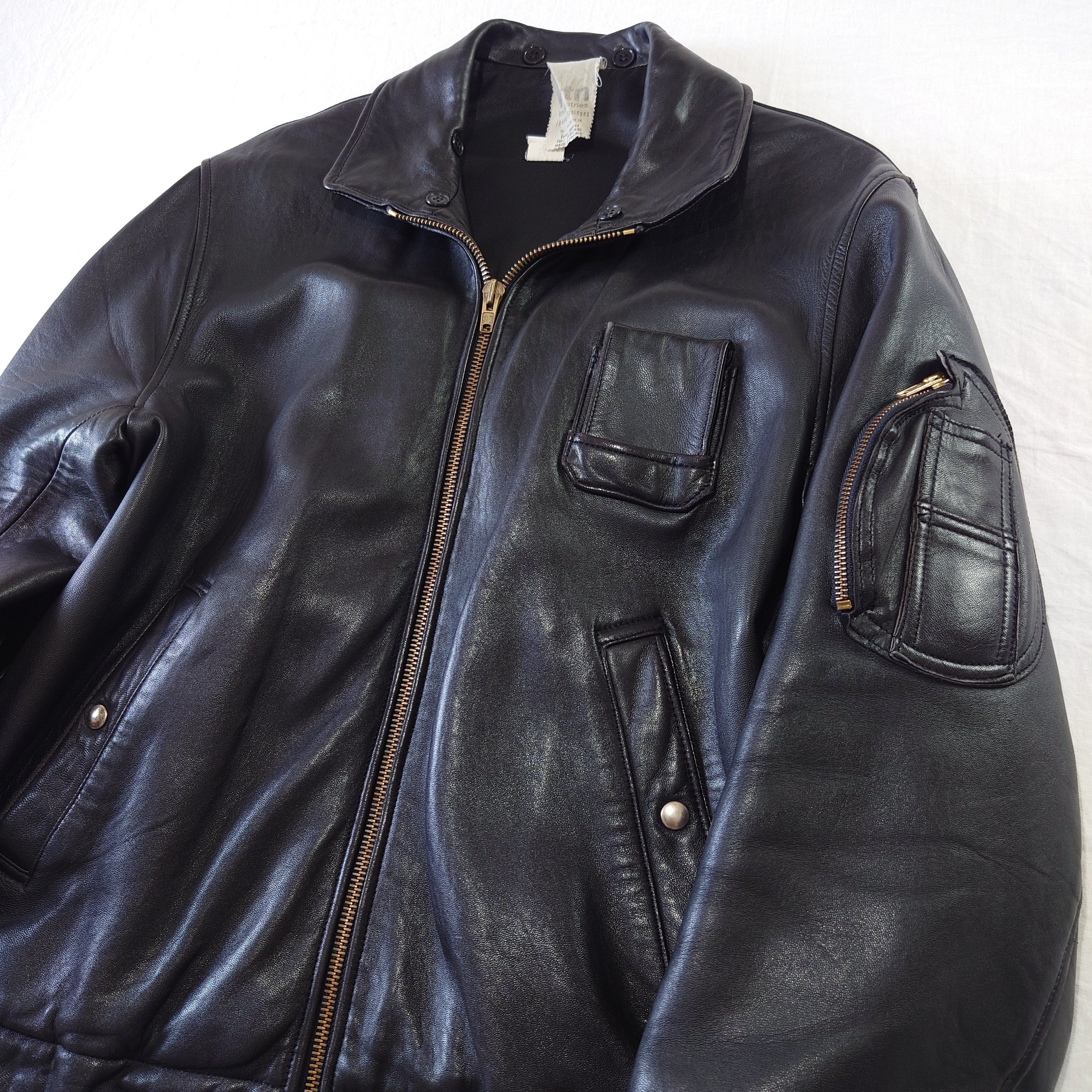 軍官給品】フランス軍 パイロットレザージャケット VTN ブラック 軍官給品】フランス軍 パイロットレザージャケット VTN ブラック