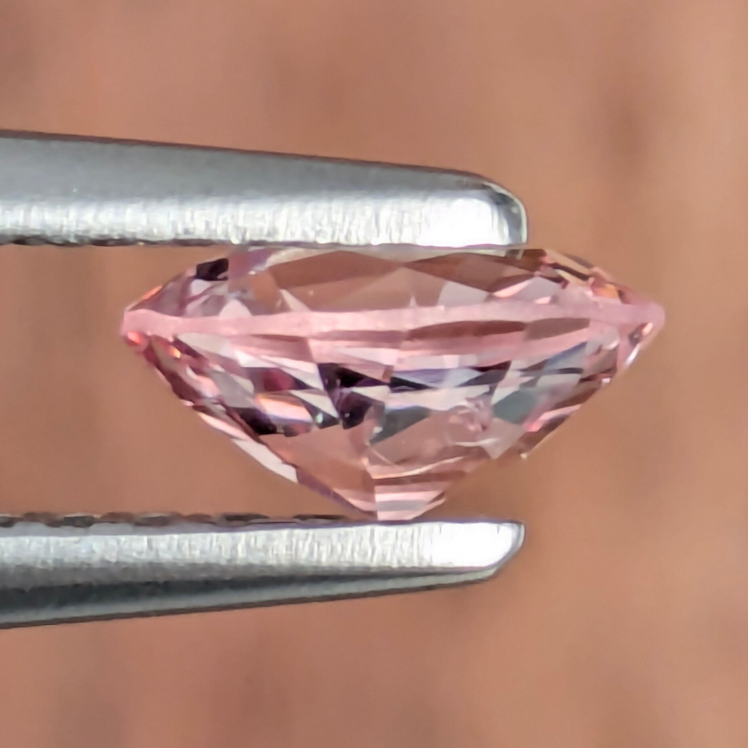 ピンクスピネルルース ミャンマー・モゴック産【0.66ct】 PRO207897