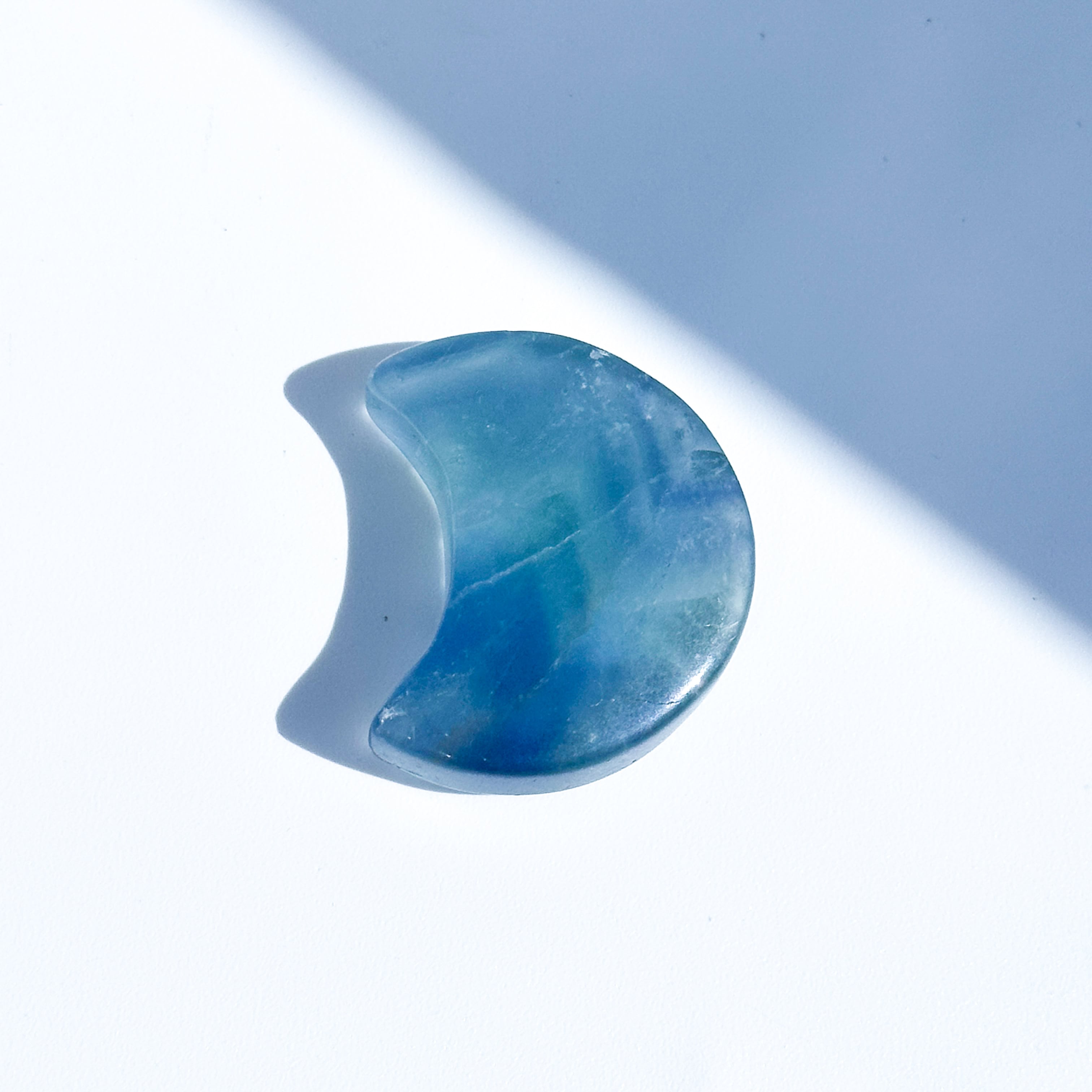 高品質＊オーダーメイド＊天使の羽ブルーフローライト 透明感抜群 ブルーフローライト 三日月15◇ Fluorite ◇天然石・鉱物