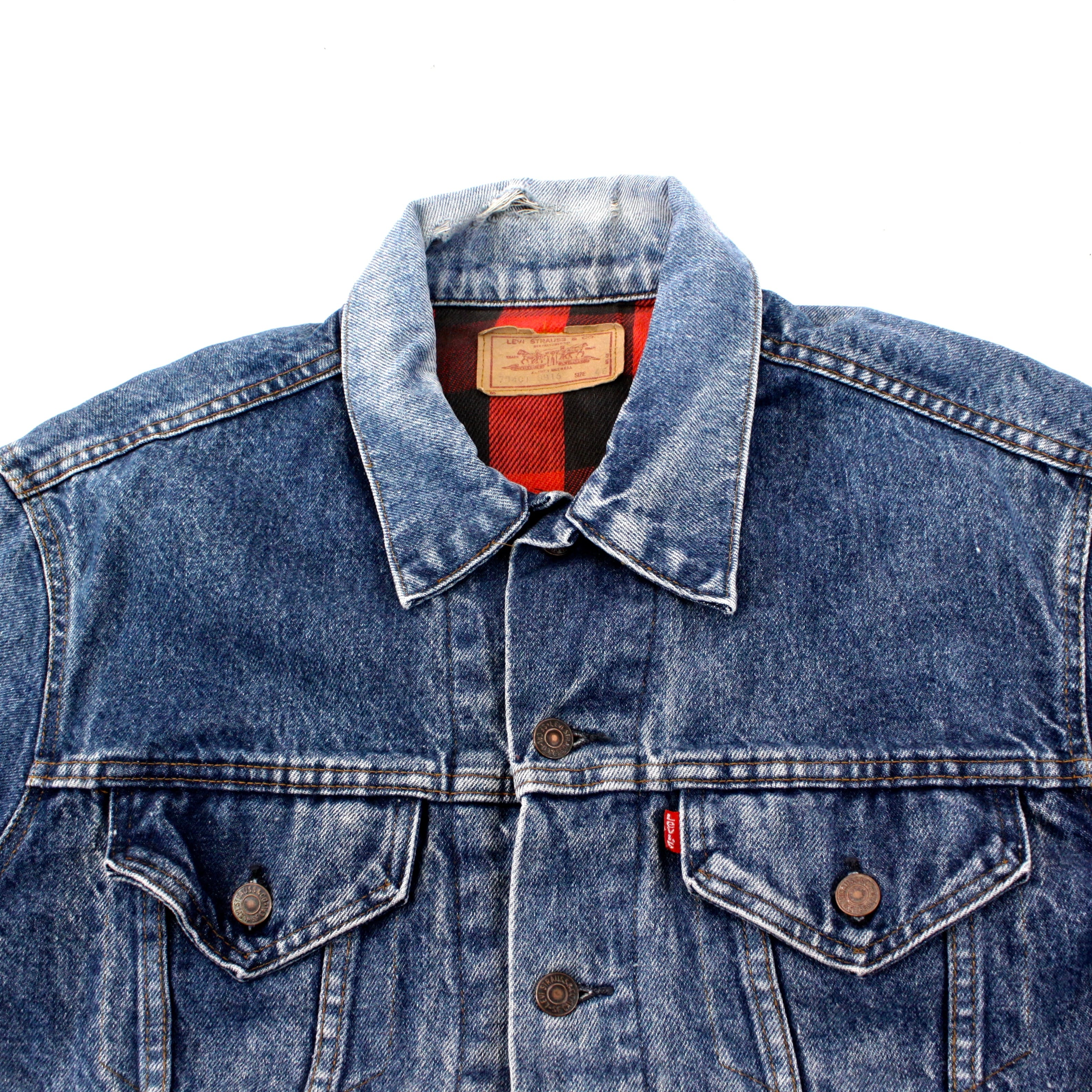 1026. 1980's Levi's 70401 Denim tracker jacket 46 Made in USA 80s 