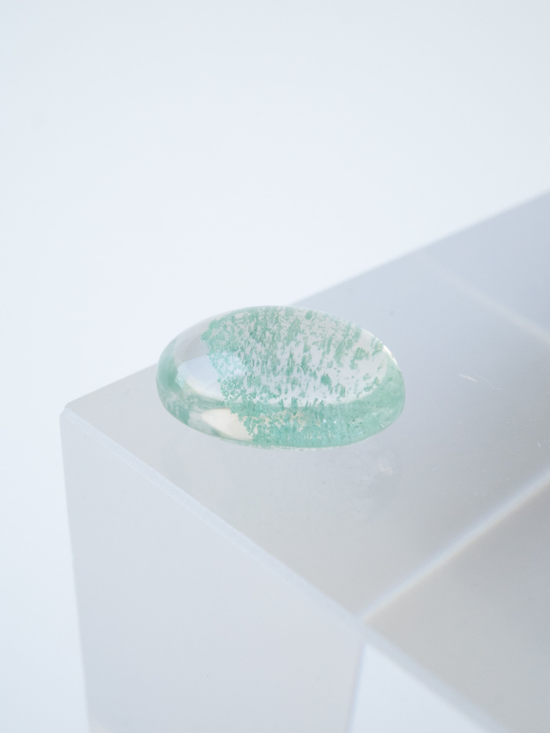 【マダガスカル産】フックサイトインクォーツ(グリーンファントム) グリーンファントムクォーツ・ポイント フックサイト入り水晶 底面磨き