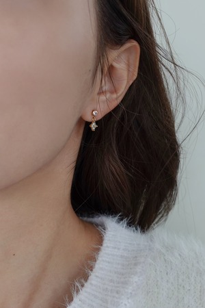 11/15(土)発売 tiny sway clover pierce