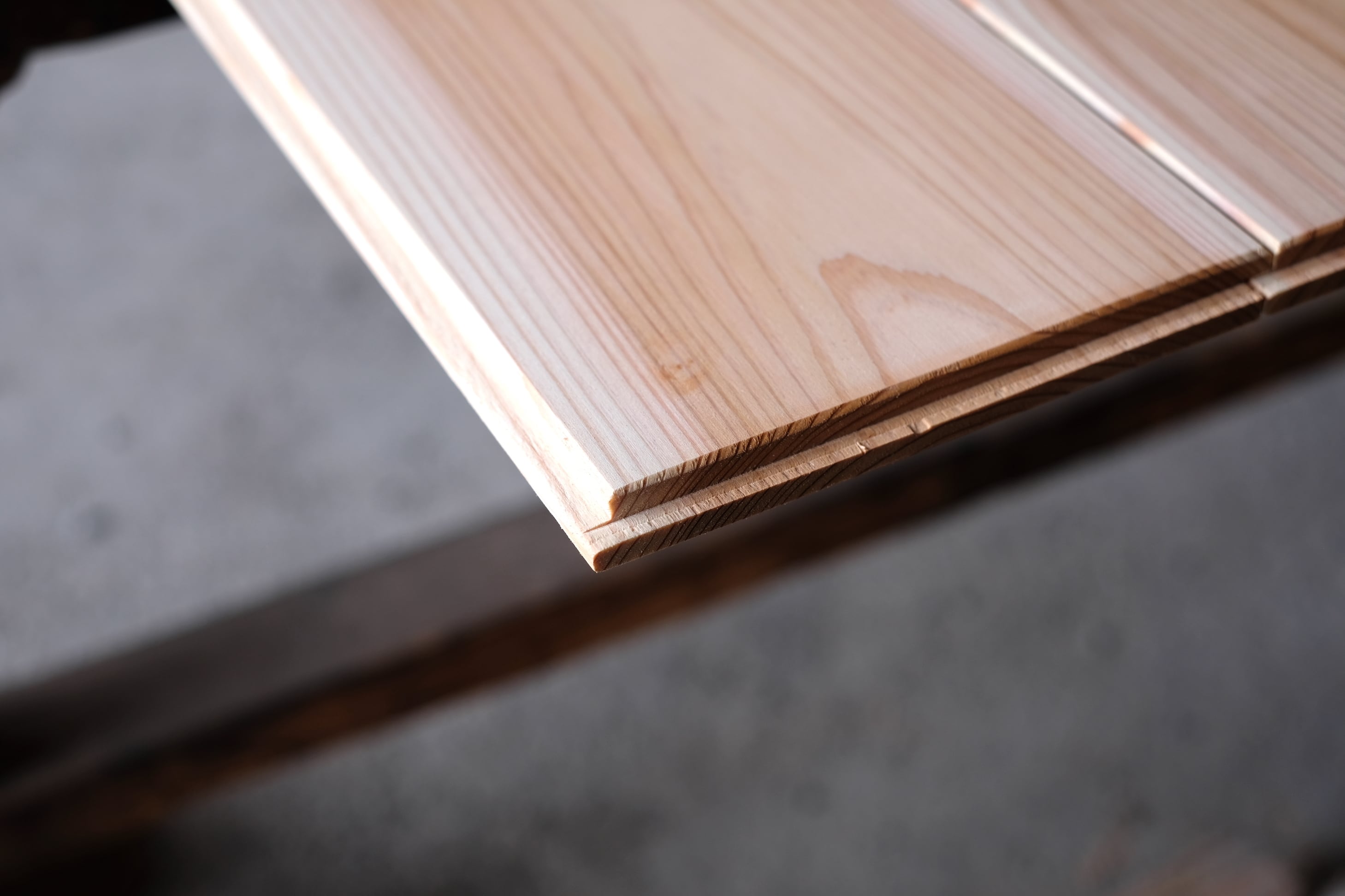 げん木｜節有り杉板 長さ約2000mm×厚さ15mm×働き幅135mm | カネサダ