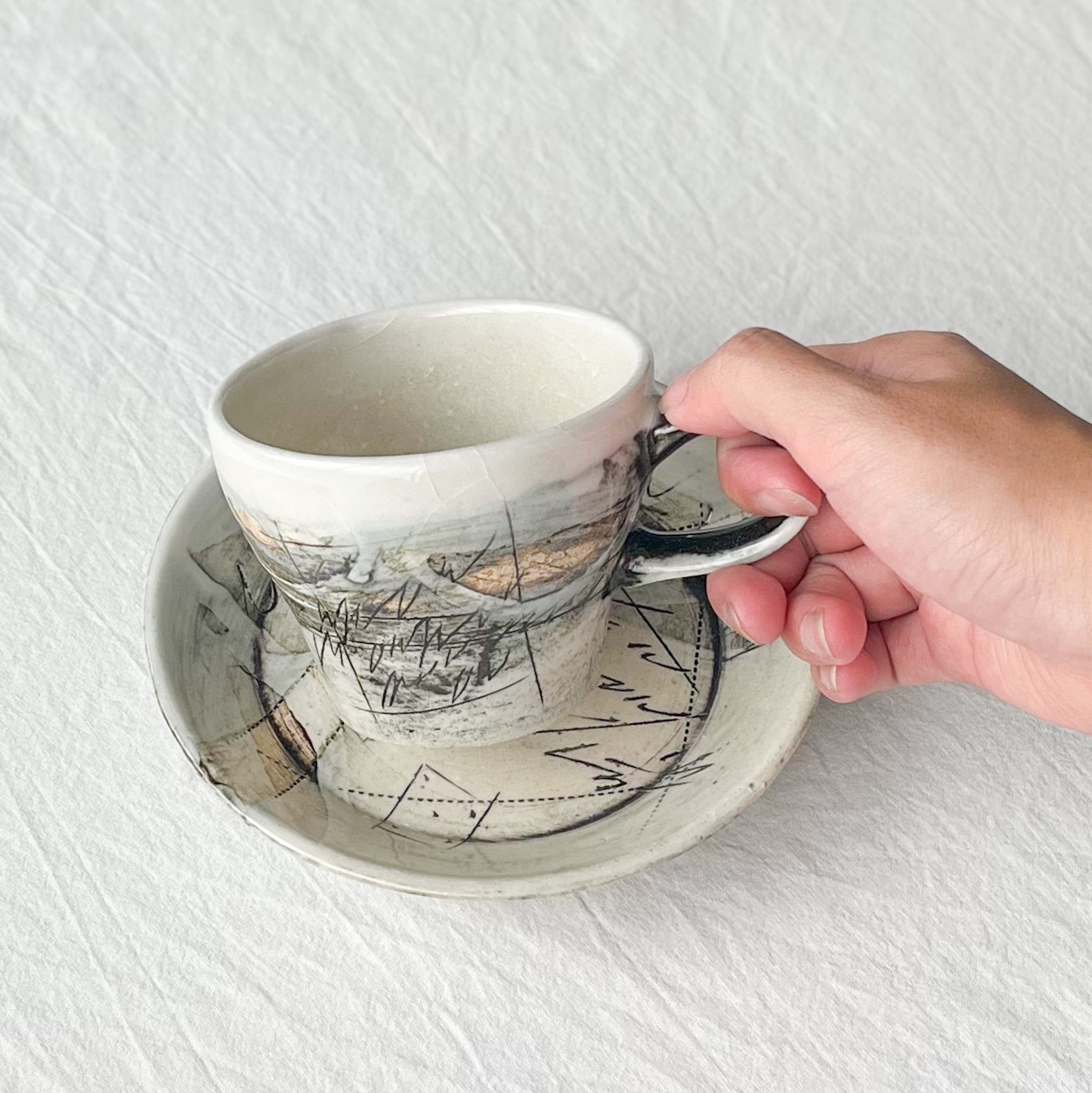 カップ＆ソーサー マットタイプ　乳白色 線刻カップ＆ソーサー白色 | Kamani | 多治見で営む 美濃焼器のWebショップ powered by BASE
