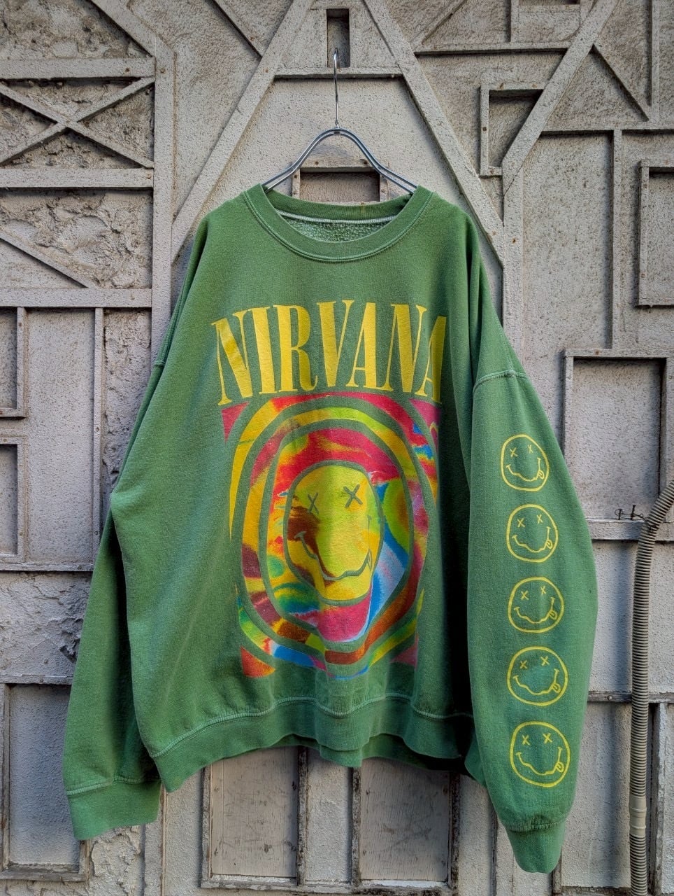"NIRVANA" print design sweat