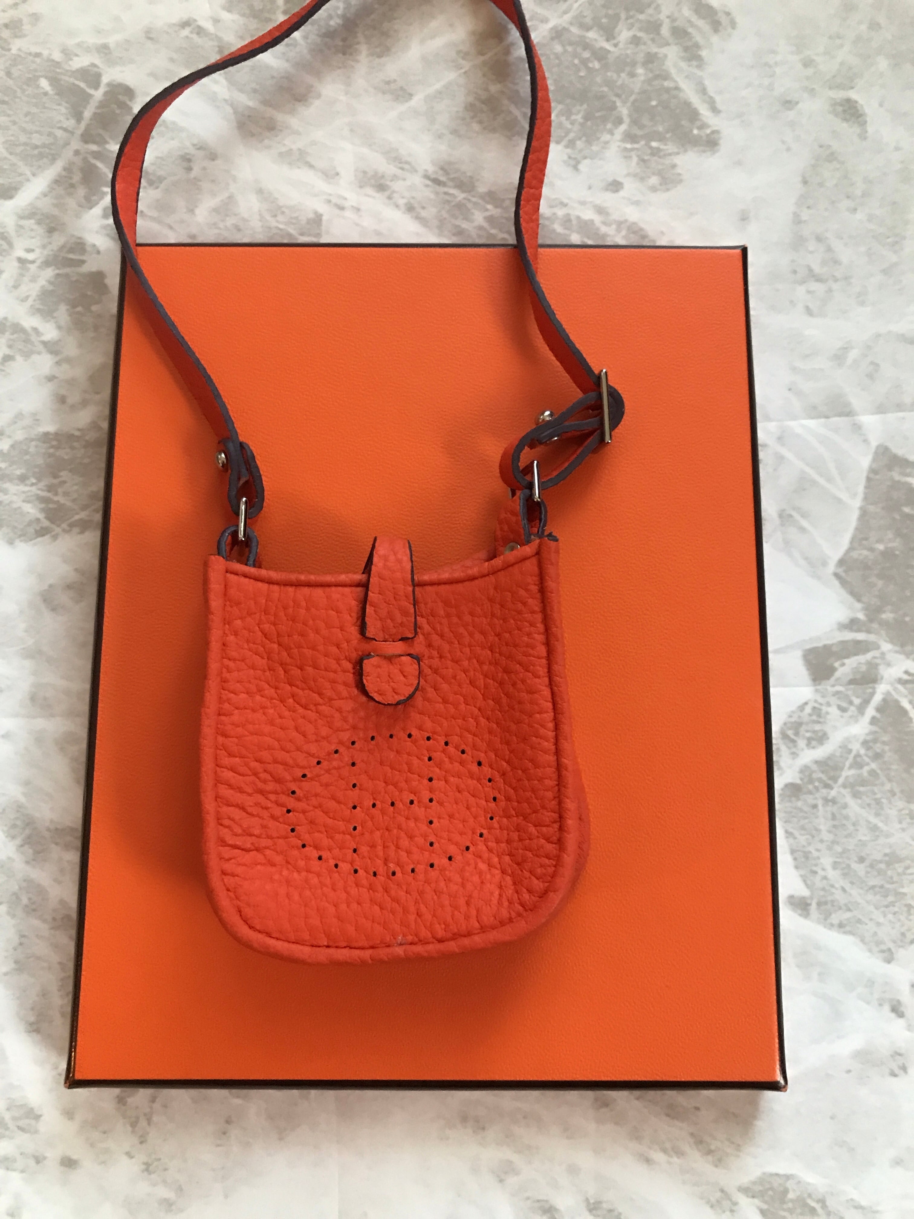 大人可愛い♪ エレガント オシャレ 高品質 本革 ミニバック エブリン  