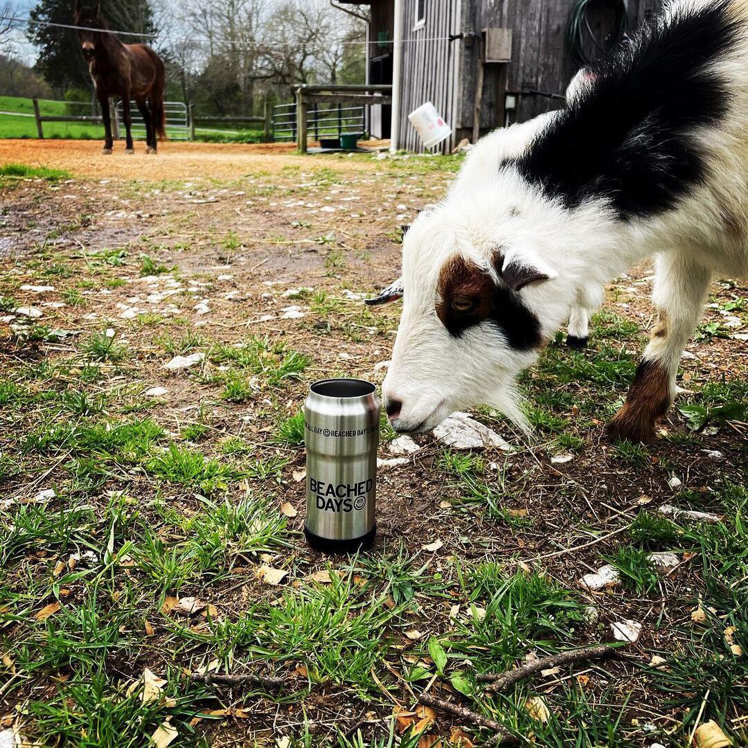 YETI ランブラー（黒白） 保冷保温缶ホルダー 12oz 350ml 【公式通販】