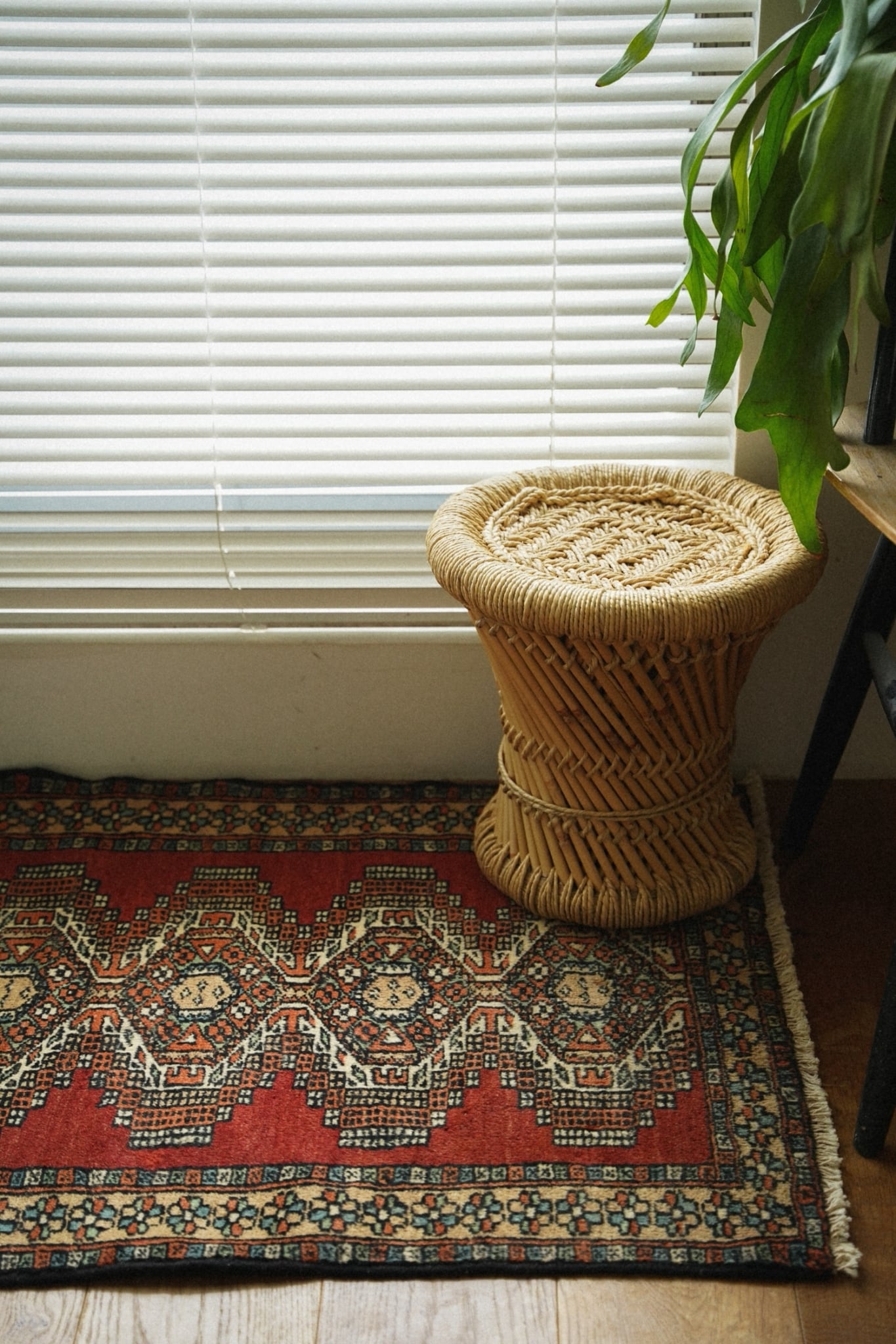 2334-Vintage Pakistan rug