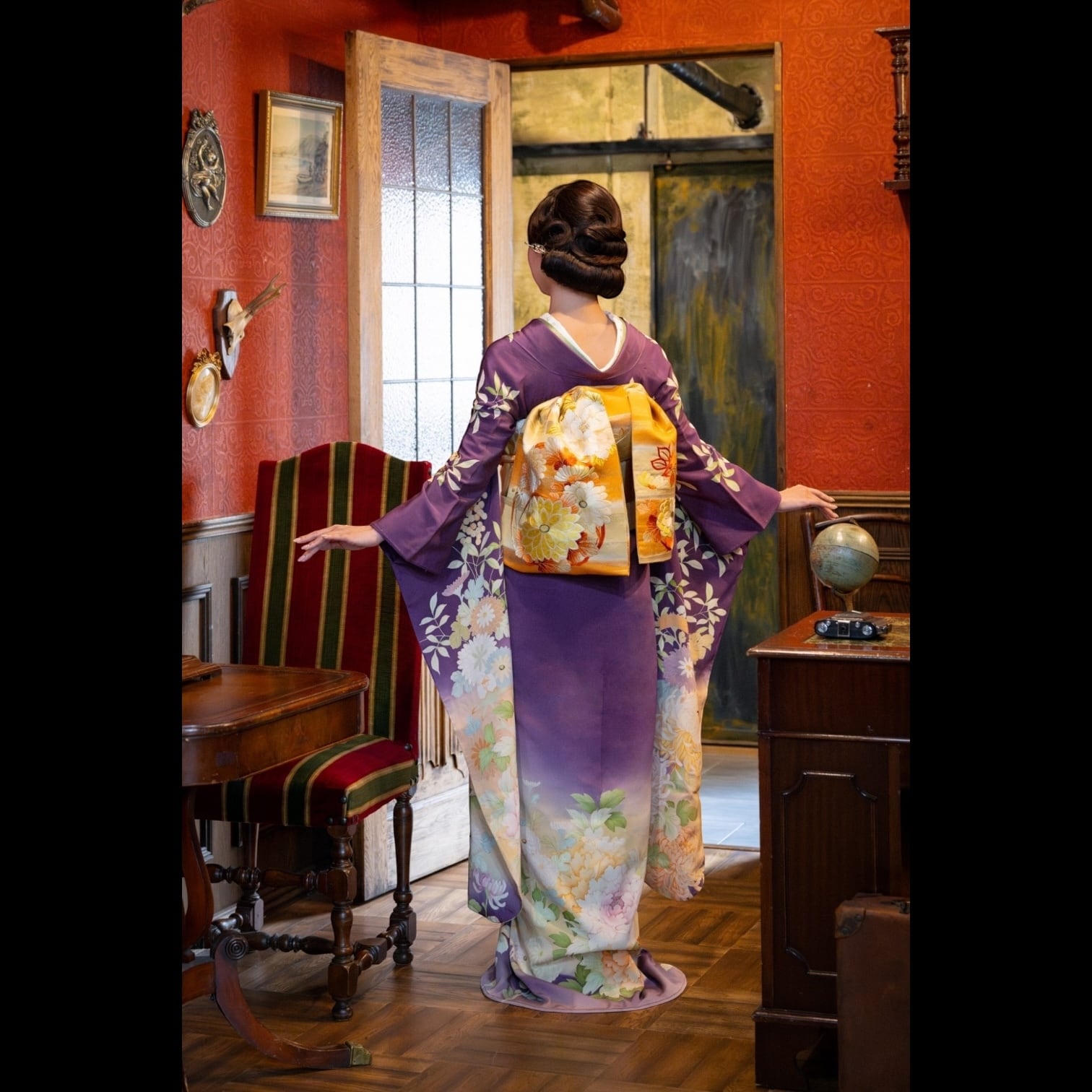 セミアンティーク振袖フルセットトールサイズ牡丹蝶々藤百花繚乱 高級振袖大正ロマン セミアンティーク振袖フルセットトールサイズ牡丹蝶々藤百花繚乱 高級