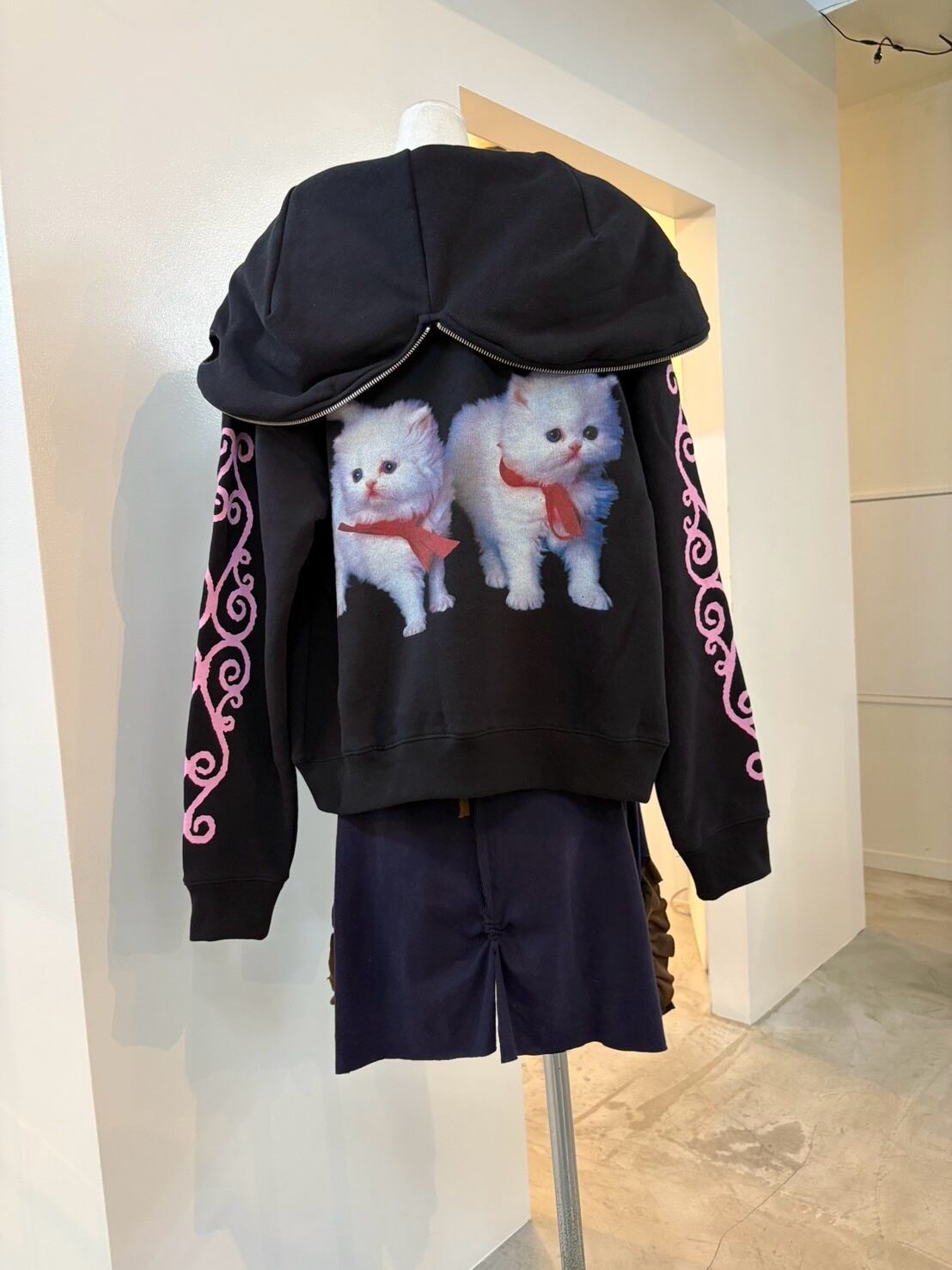 Ashley WILLIAMS happy kitten butterfly hoodie | itimi