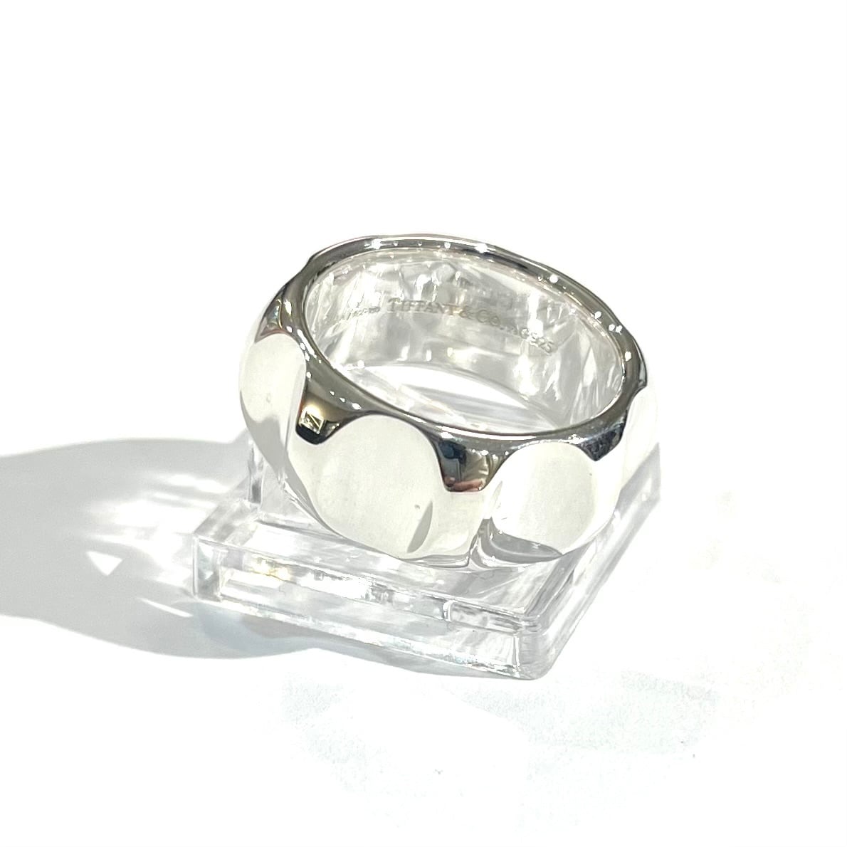 TIFFANY&CO.】【14号】2489 光を放つグルーヴ ワイドリング ボリューム