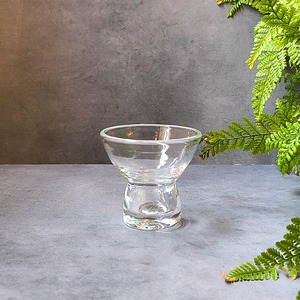 琉球ガラス ミニグラス くびれ型 Mサイズ 日本酒グラス がじゅまるぐいのみ おちょこ 沖縄  【gaju-g-3】