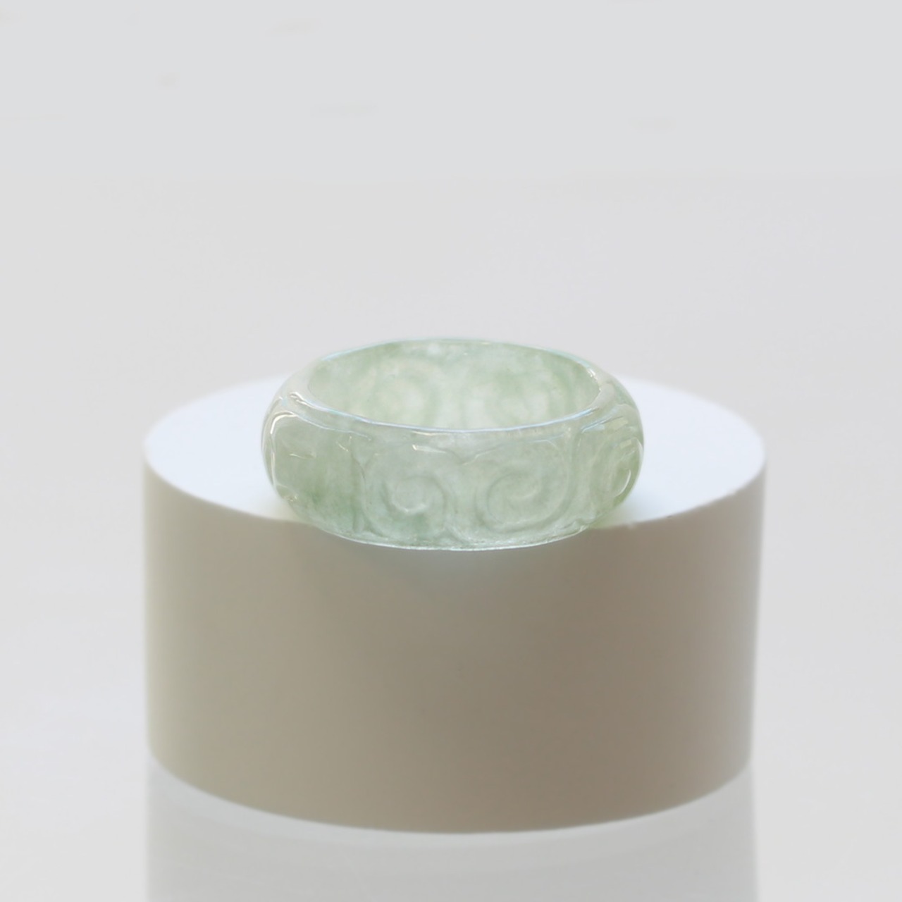 【14.5号】 Carving NyoYi  翡翠くり抜き甲丸リング A貨翡翠 jd_rg2515