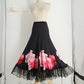 社交ダンス 衣装 スカート レッスンウェア ブラック系 バラ柄 植物柄 花柄 チュール フリル 透け感 華やか 鮮やか かわいい おしゃれ 上品 大人っぽい 黒 ピンク 赤 白 緑 ピンク系 レッド系 ホワイト系 グリーン系 ダンス 練習 レッスン ダンス衣装 練習着 社交ダンス衣装